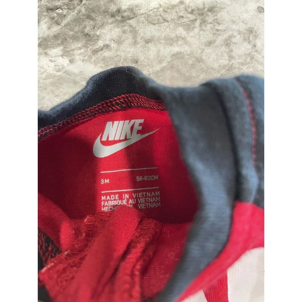 Nike Baby Logo Allover Print Long Sleeve Footed One Piece Pajama Size 3 Months - Picture 3 of 10